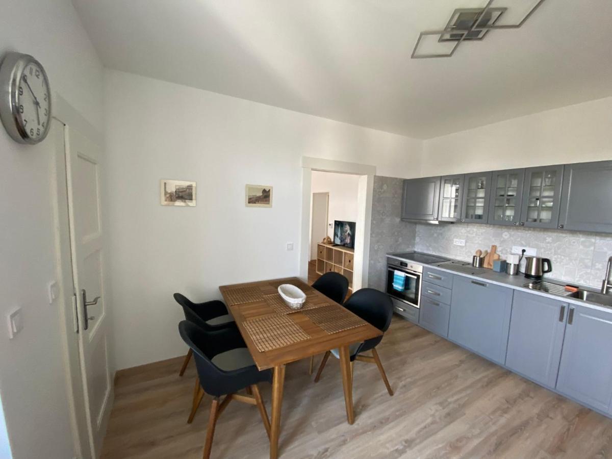 Apartman Xaveriova Praga Zewnętrze zdjęcie